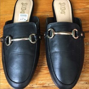 NWT Black mules flats